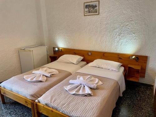 15062-beds-family-room