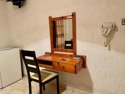 583double-room